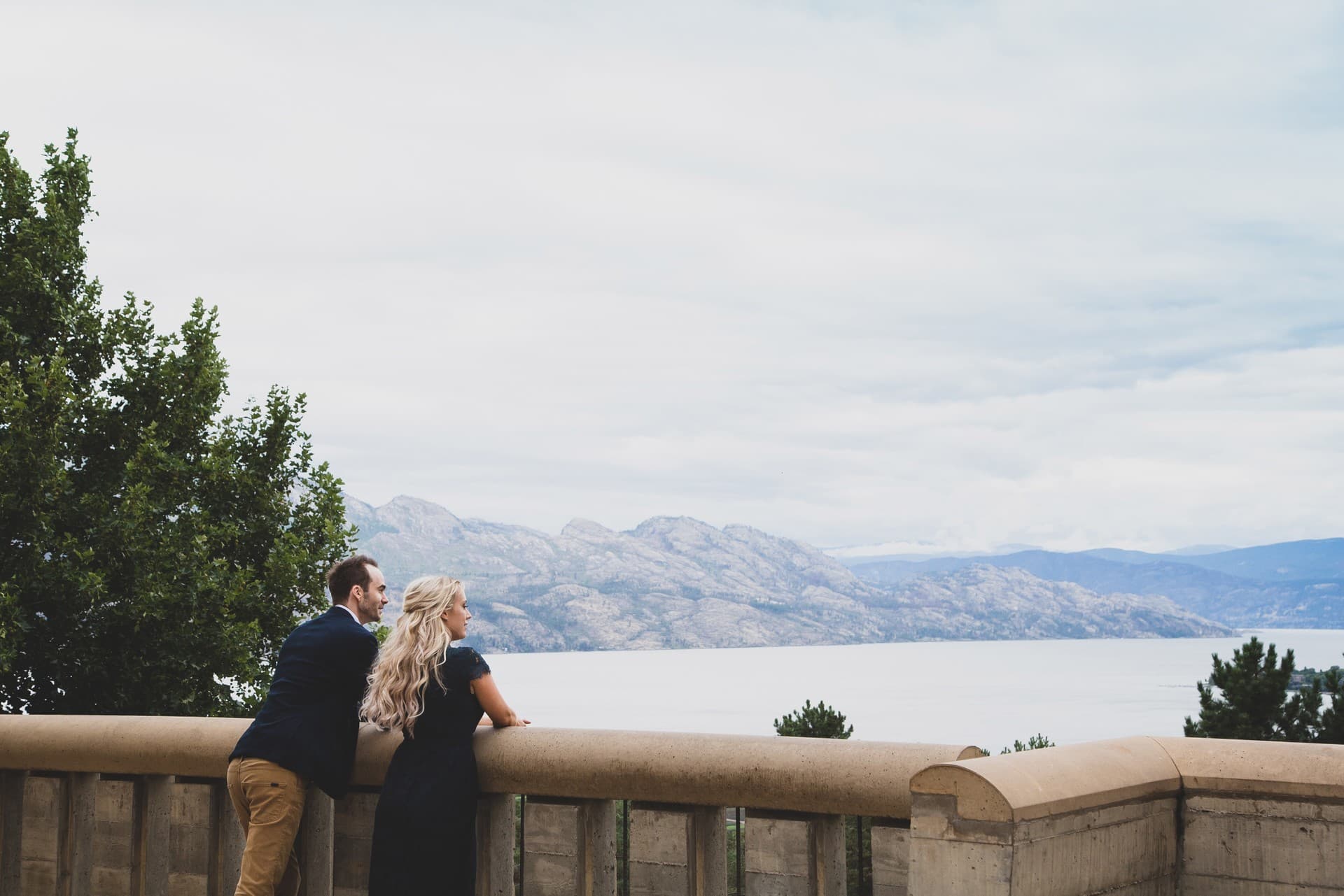 Timm and Kristina in a vineyard